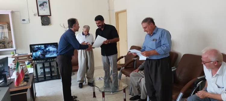 اشنویه :با اهدا لوح تقدیر از عملکرد همکاران بخش خصوصی در ۴ ماهه اول سال 1402  قدردانی شد 